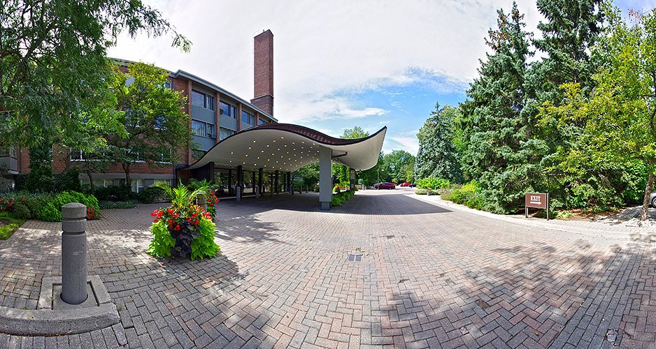 Real estate photography on 21 Dale Ave, Toronto