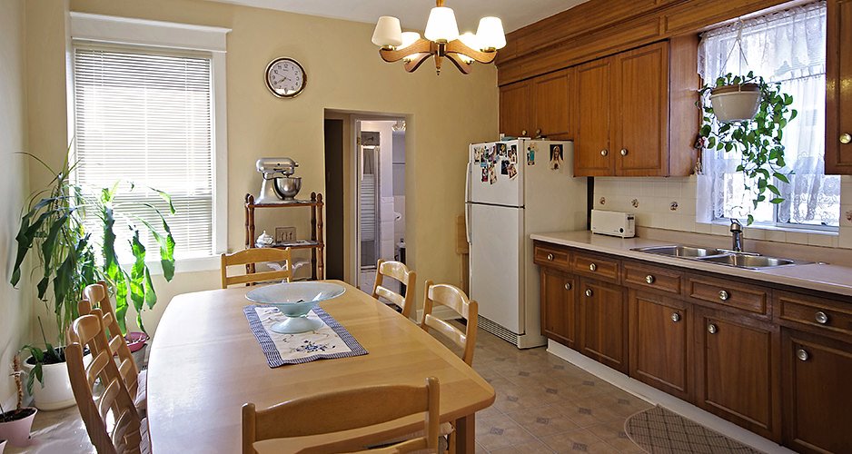 Detached Home for Sale 214 Emerson Ave, Toronto, Ontario, Canada