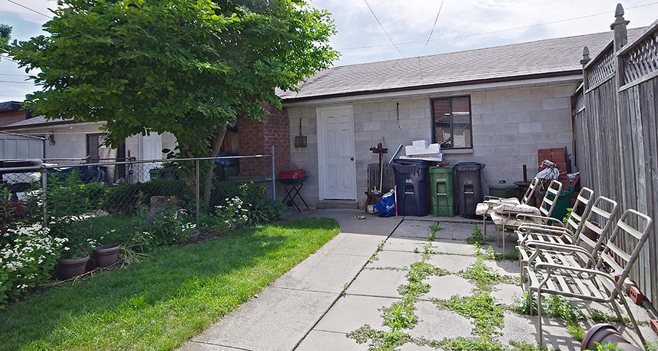 Detached Home for Sale 214 Emerson Ave, Toronto, Ontario, Canada