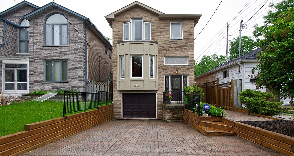 Virtual tour Connaught Ave Toronto