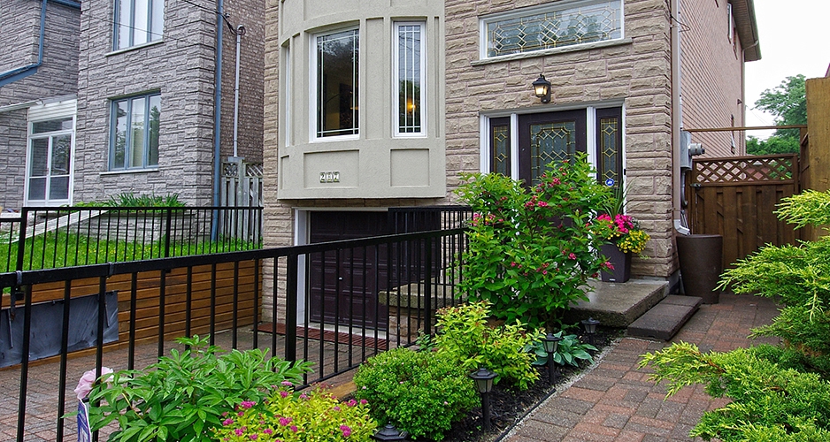 Detached Family House for Sale 287 Connaught Ave Toronto
