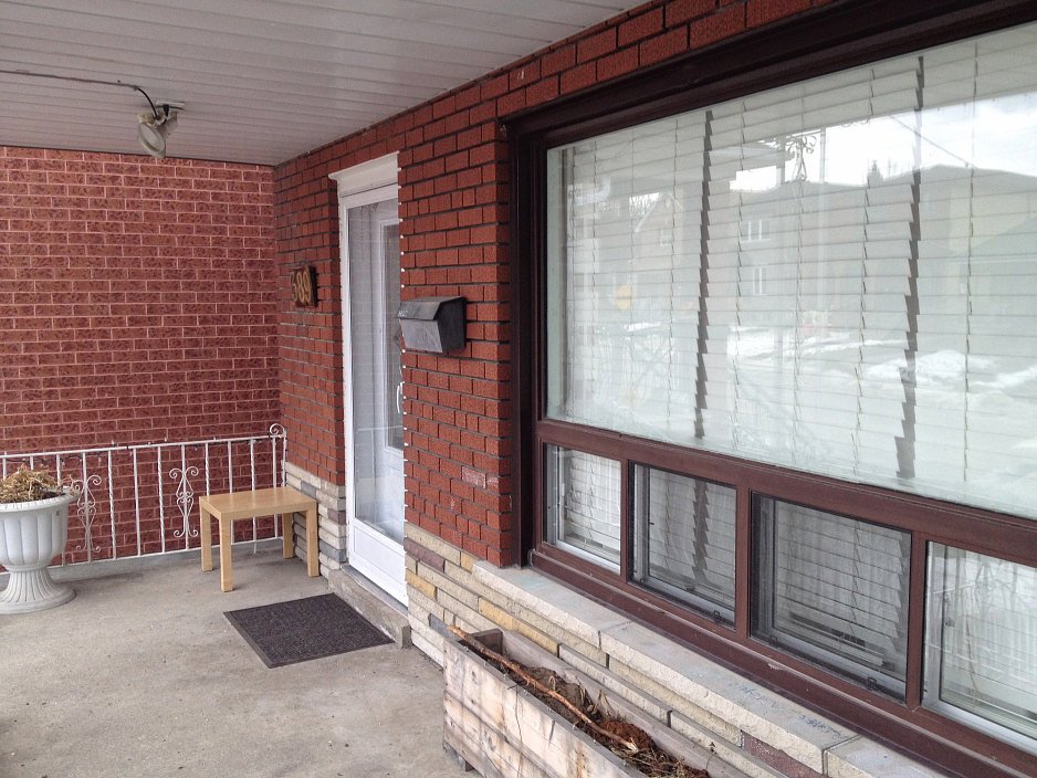 Virtual Tour 389 Nairn Ave Toronto, M6E 4J2, Ontario