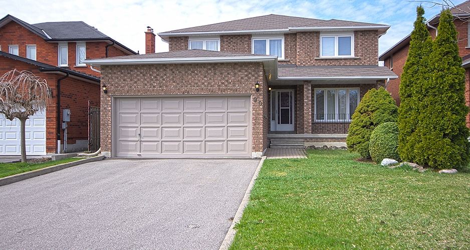 Detached House for Sale 90 Oakdale Rd, Vaughan