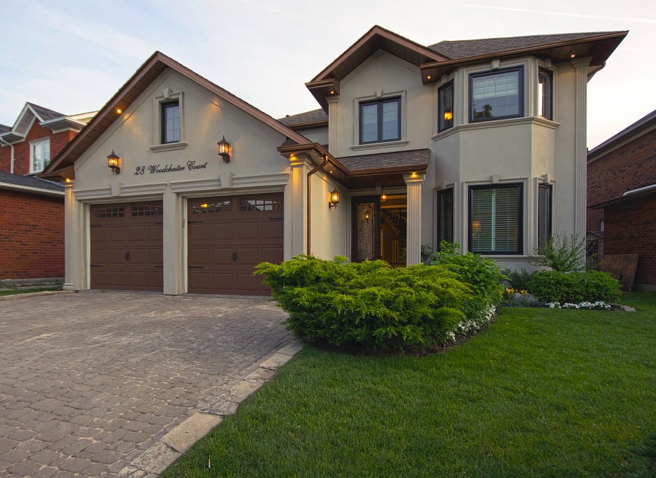 House for sale on Woodchester Crt, Vaughan by Oscar Amaya